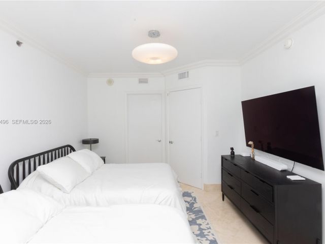 Apartment for rent  Unit #2108 - photo 7499329