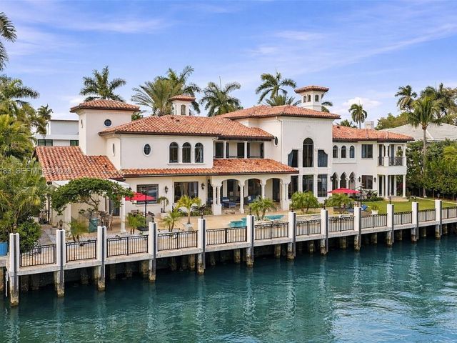 Home for sale at 628 Coral Way - photo 7482217