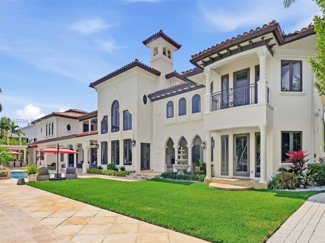 Home for sale at 628 Coral Way - photo 7482226