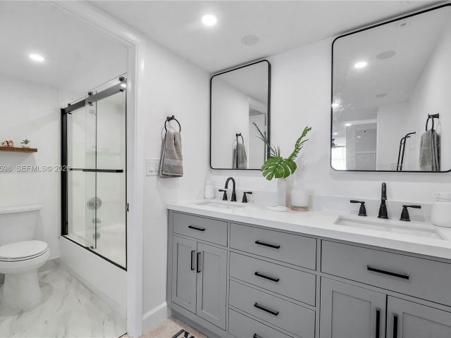 Apartment for rent  Unit #934 - photo 7528519