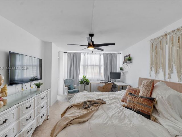 Apartment for rent  Unit #934 - photo 7528521