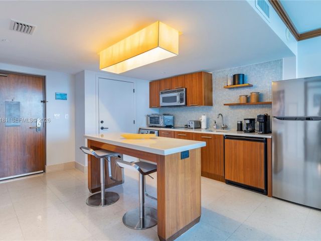 Apartment for rent  Unit #612 - photo 7532843