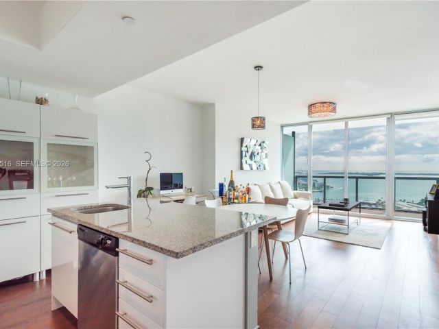 Apartment for sale  Unit #3506 - photo 7477937