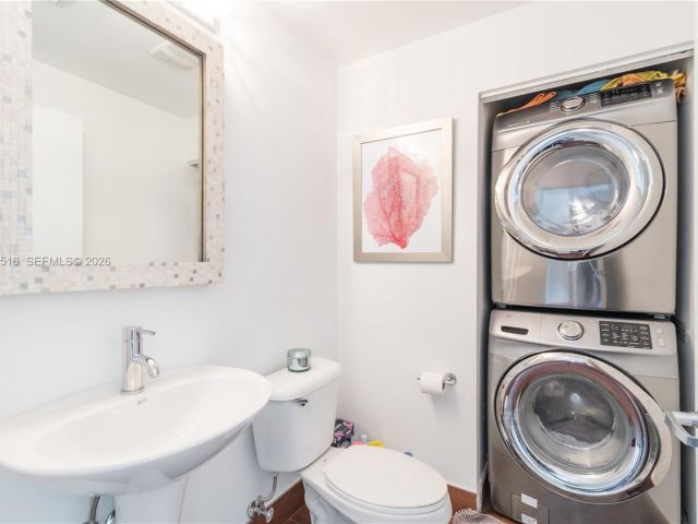 Apartment for sale  Unit #3506 - photo 7477945