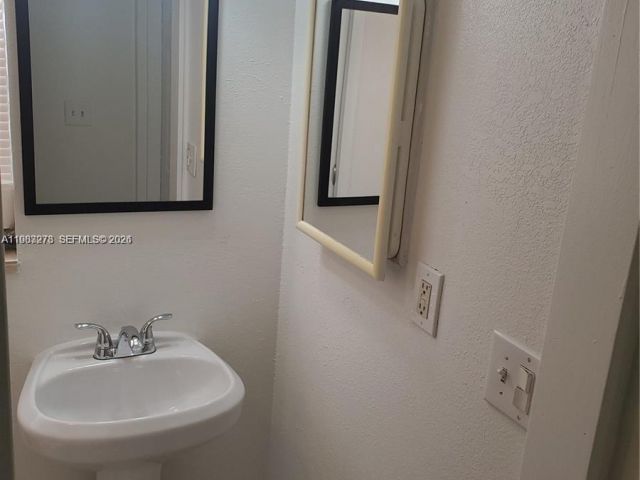 Home for rent at 831 SW 14th Ct - photo 7486836