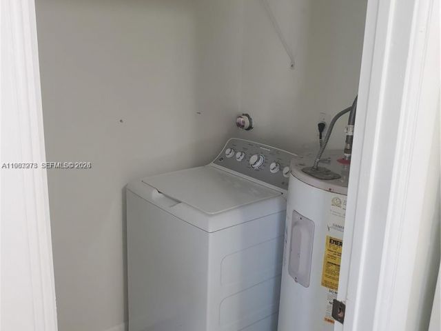 Home for rent at 831 SW 14th Ct - photo 7486839