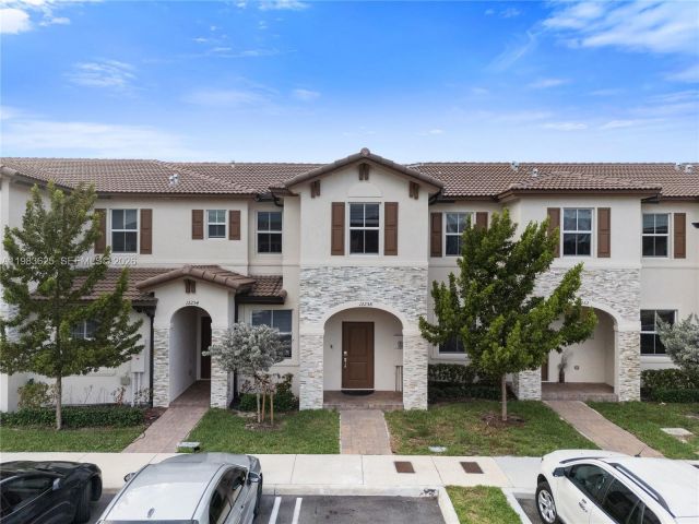 3-bedroom home for rent in Miami - 12258 NW 24th Pl - MondialRealty