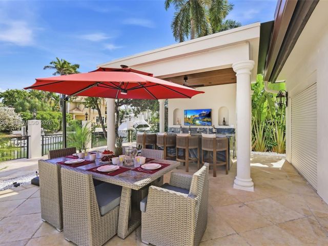 Home for rent at 628 Coral Way - photo 7482175