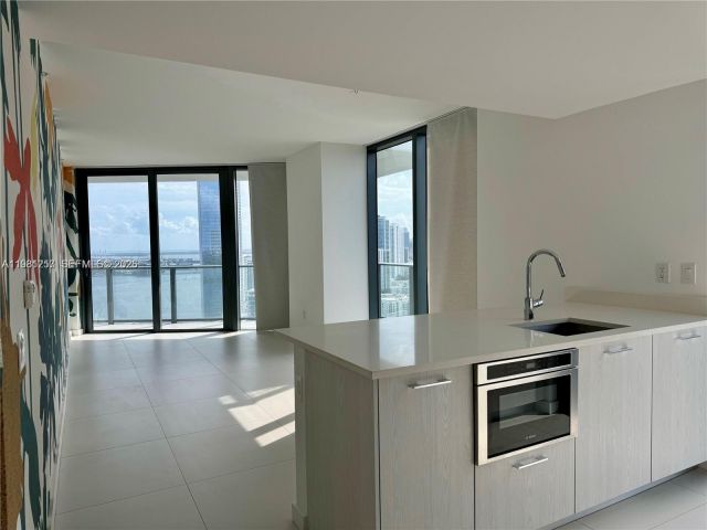 Apartment for sale  Unit #3208 - photo 7494194