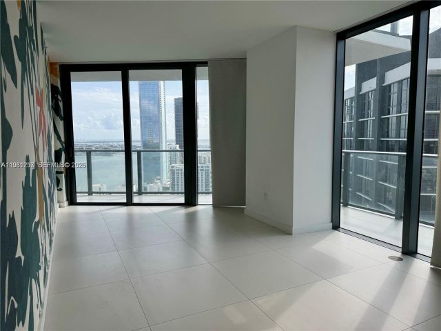 Apartment for sale  Unit #3208 - photo 7494196