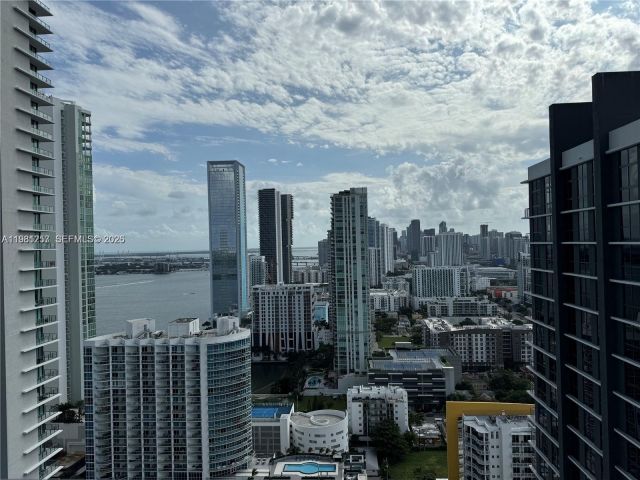 Apartment for sale  Unit #3208 - photo 7494197