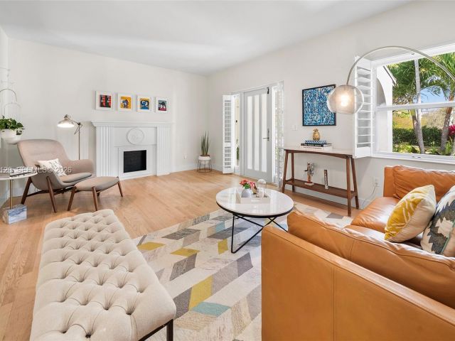 Home for sale at 14 San Sebastian Ave - photo 7525522