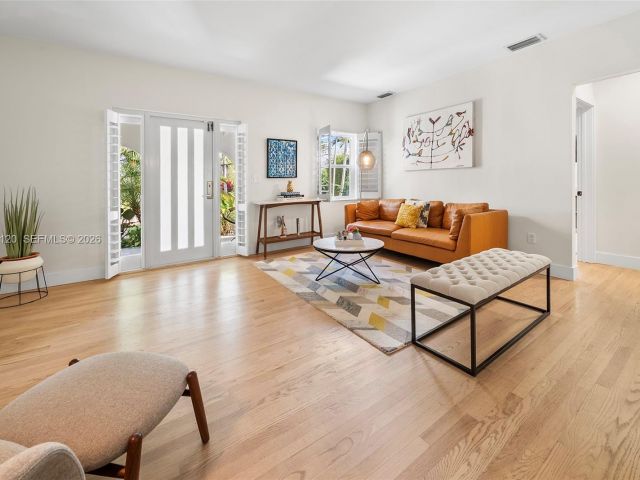 Home for sale at 14 San Sebastian Ave - photo 7525524