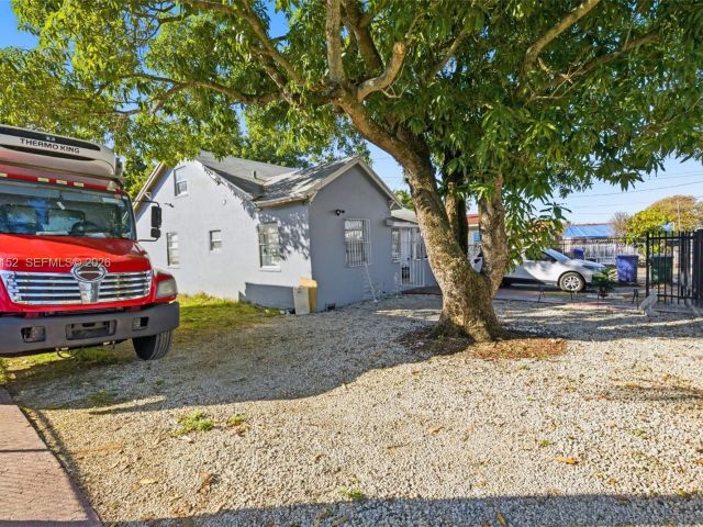 Home for sale at 2142 NW 33rd St - photo 7516972