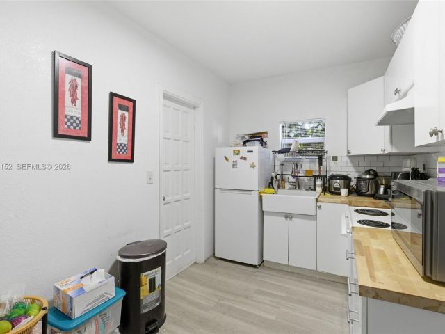 Home for sale at 2142 NW 33rd St - photo 7516976