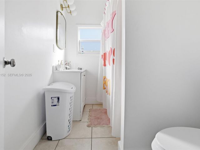 Home for sale at 2142 NW 33rd St - photo 7516983