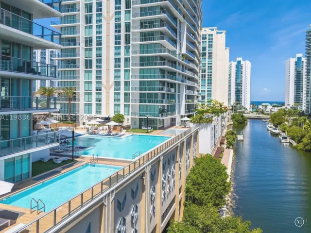 2-bedroom condo for sale in Sunny Isles Beach - 300 Sunny Isles Blvd 4-805 - MondialRealty