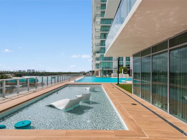 2-bedroom condo for sale in Sunny Isles Beach - 300 Sunny Isles Blvd 4-805 - MondialRealty