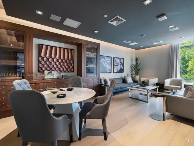 2-bedroom condo for sale in Sunny Isles Beach - 300 Sunny Isles Blvd 4-805 - MondialRealty