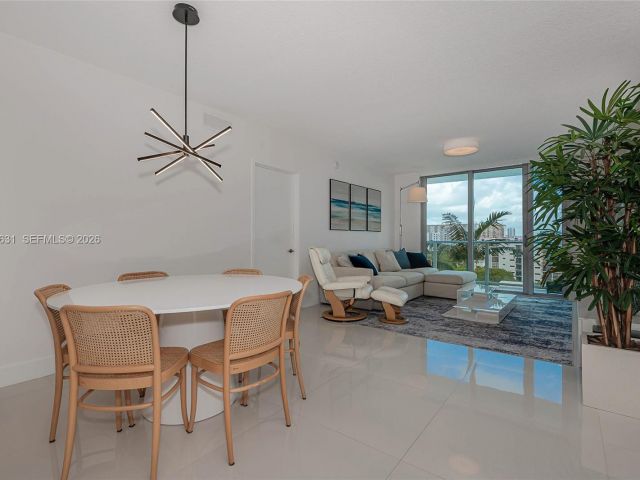 Apartment for sale  Unit #4-805 - photo 7489964