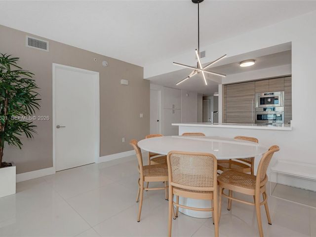 Apartment for sale  Unit #4-805 - photo 7489966