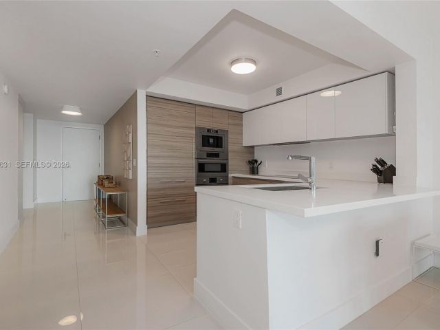 Apartment for sale  Unit #4-805 - photo 7489967