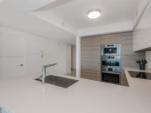 Apartment for sale  Unit #4-805 - photo 7489970