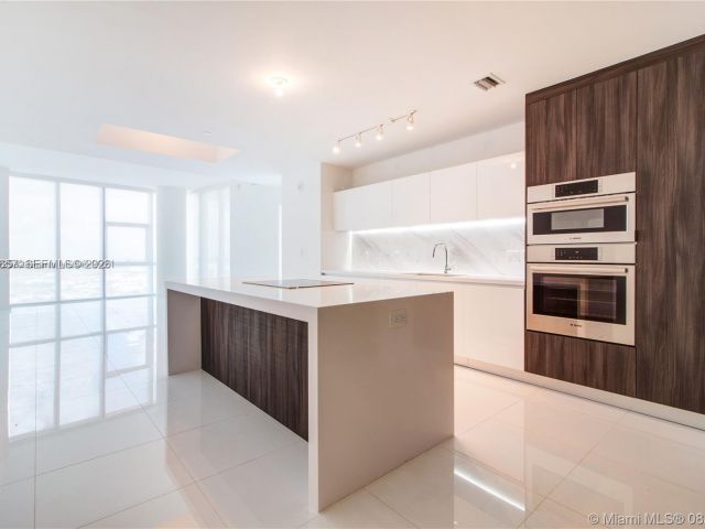 Apartment for rent  Unit #3601 - photo 7525133