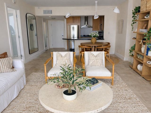 Apartment for rent  Unit #1501 - photo 7510110