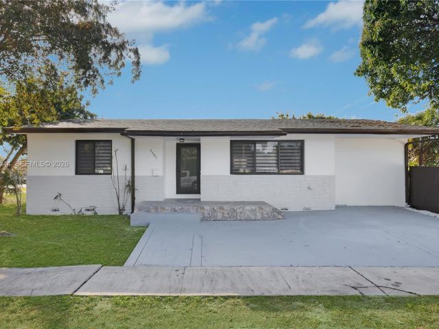 Home for rent at 7501 Raleigh St - photo 7472734