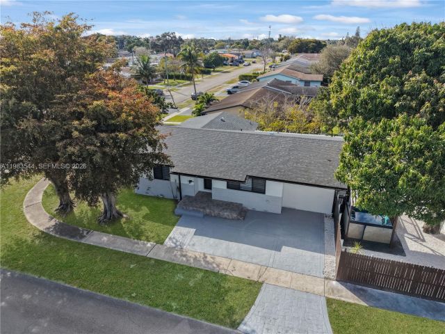 Home for rent at 7501 Raleigh St - photo 7472751