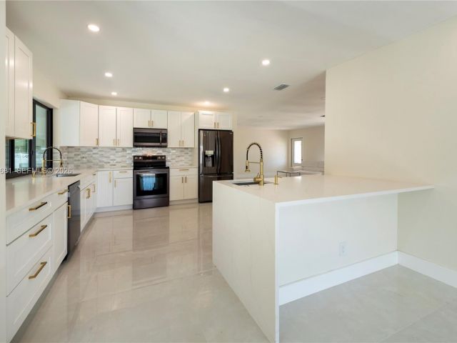 Home for rent at 4700 Mckinley St - photo 7472721