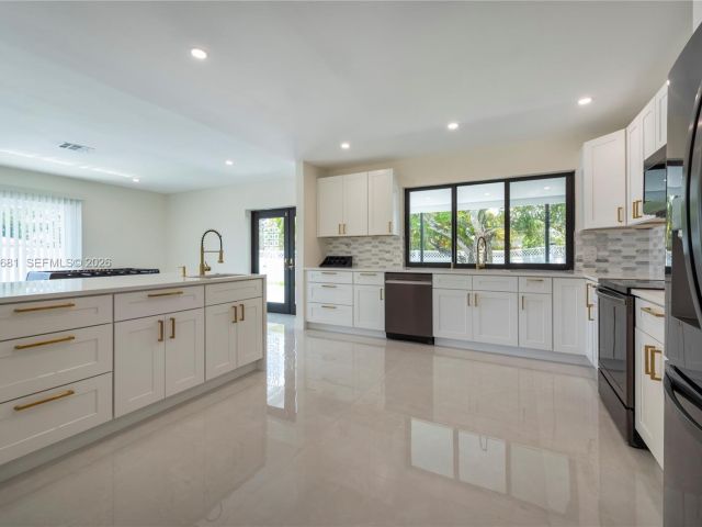 Home for rent at 4700 Mckinley St - photo 7472722