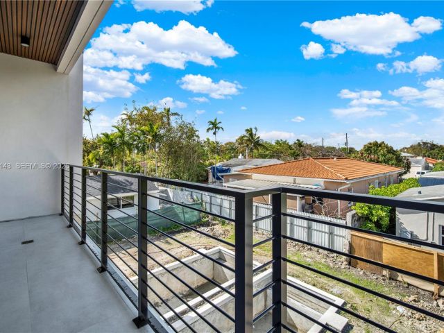 Home for sale at 1501 SW 21st St - photo 7517370