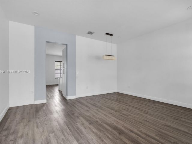 2-bedroom home for rent in Pembroke Pines - 624 SW 147th Ave 624 - MondialRealty