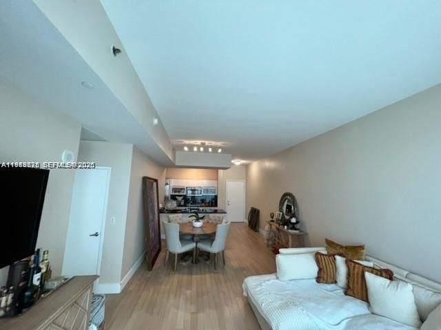 Apartment for sale  Unit #4100 - photo 7461447