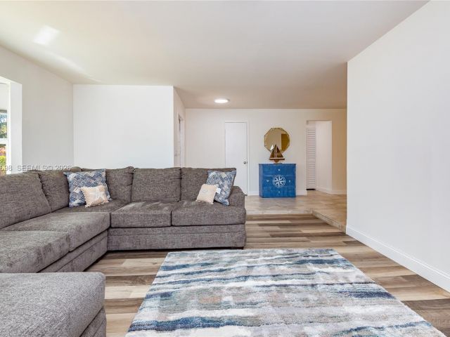 Home for sale at 505 Heron Dr - photo 7522309