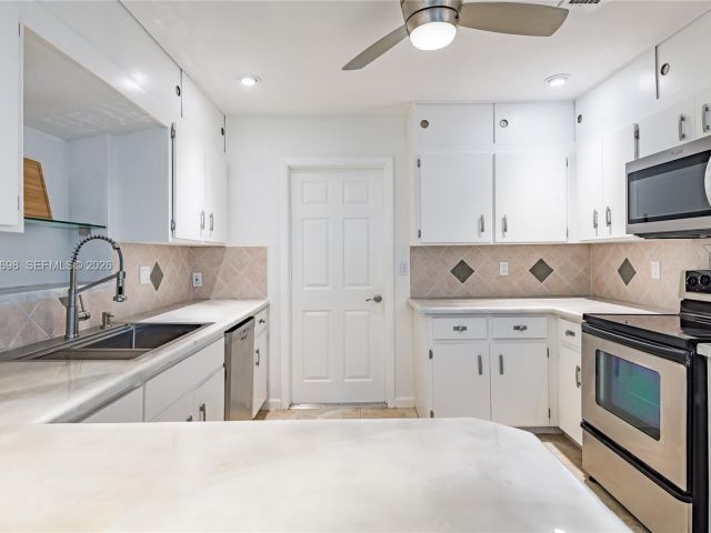 Home for sale at 505 Heron Dr - photo 7522314