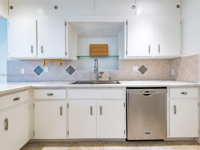 Home for sale at 505 Heron Dr - photo 7522317