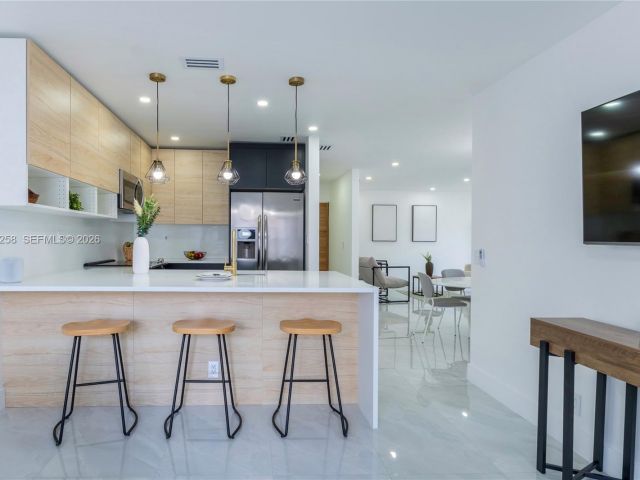 Home for sale at 21204 Harbor Way 122-12 - photo 7476323