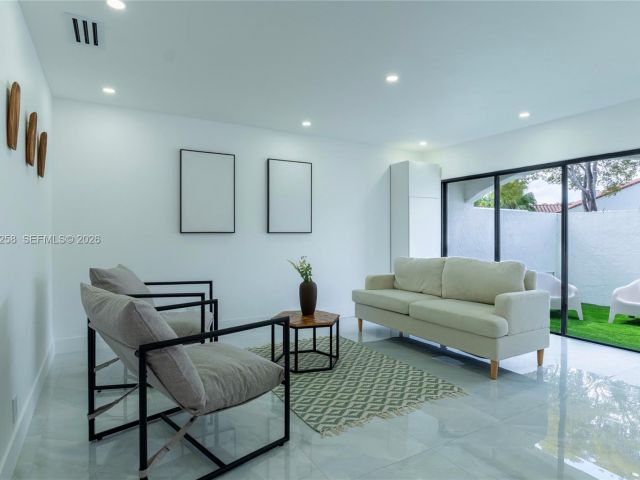 Home for sale at 21204 Harbor Way 122-12 - photo 7476328