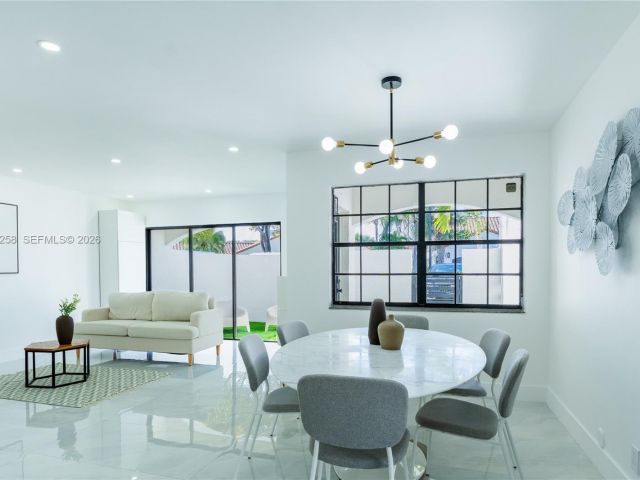 Home for sale at 21204 Harbor Way 122-12 - photo 7476330