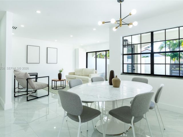 Home for sale at 21204 Harbor Way 122-12 - photo 7476331