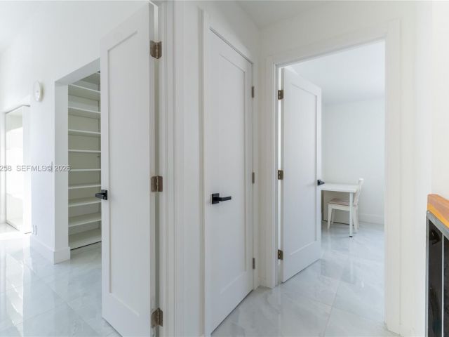 Home for sale at 21204 Harbor Way 122-12 - photo 7476335