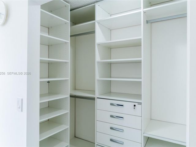 Home for sale at 21204 Harbor Way 122-12 - photo 7476338