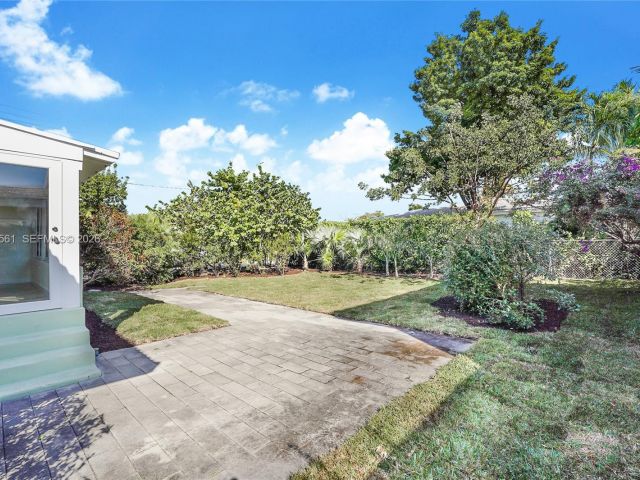 Home for rent at 8975 Froude Ave - photo 7467075