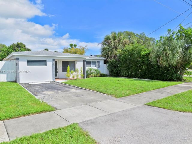 Home for rent at 104 SW 7th St - photo 7461987