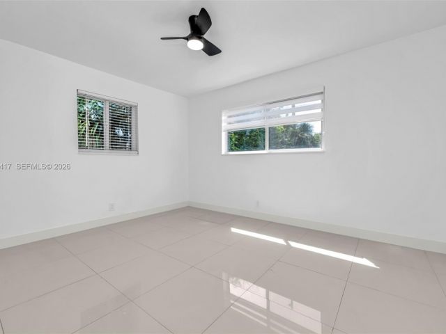 Home for rent at 104 SW 7th St - photo 7461994