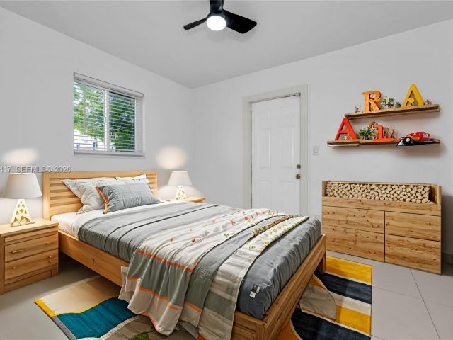 Home for rent at 104 SW 7th St - photo 7461995