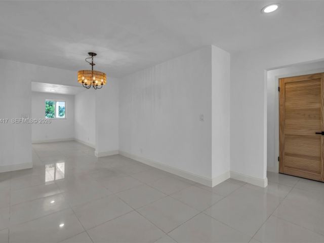 Home for rent at 104 SW 7th St - photo 7462005